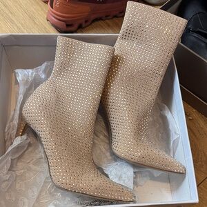 Steve Madden Chic Beige Studded Heeled Boots